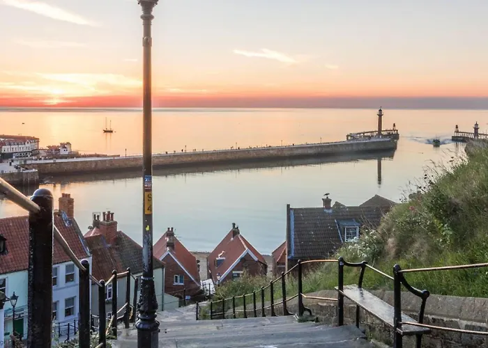 Dovecote House - Luxury Town House - Dog Friendly Holiday home *