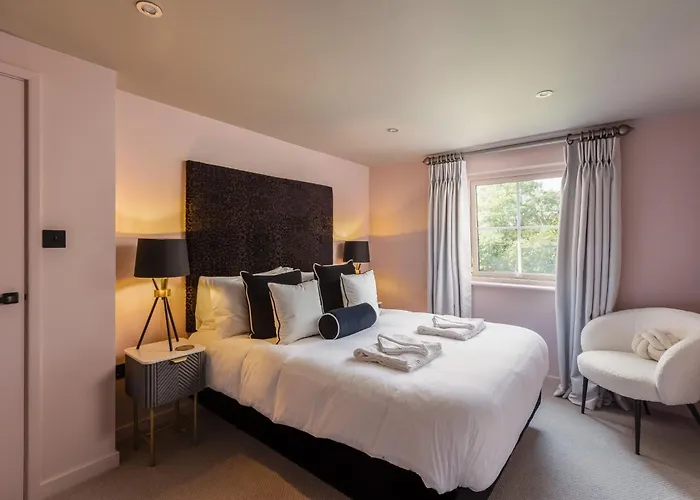 Dovecote House - Luxury Town House - Dog Friendly Holiday home