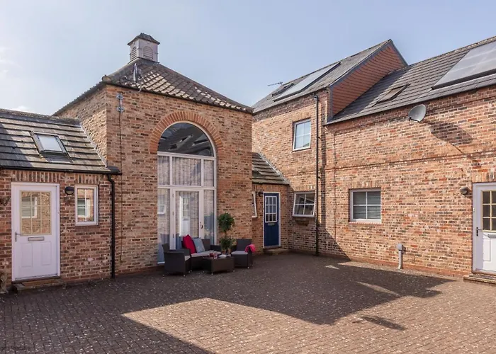 Holiday home Dovecote House - Luxury Town House - Dog Friendly *