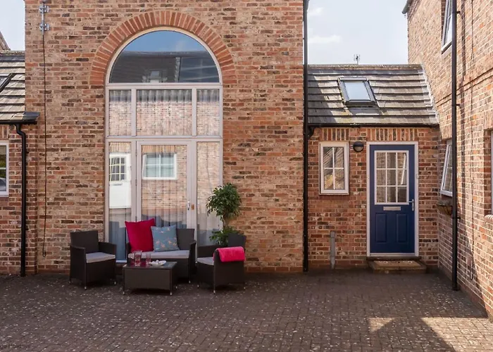 Dovecote House - Luxury Town House - Dog Friendly *