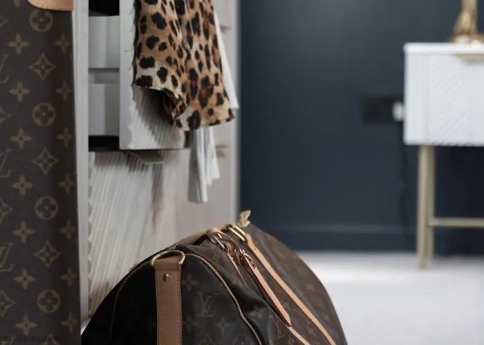 Dovecote House - Luxury Town House - Dog Friendly Holiday home *