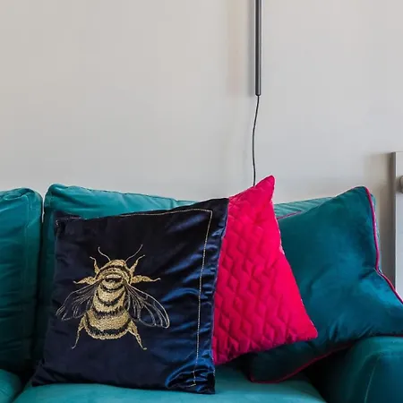 Dovecote House - Luxury Town House - Dog Friendly *