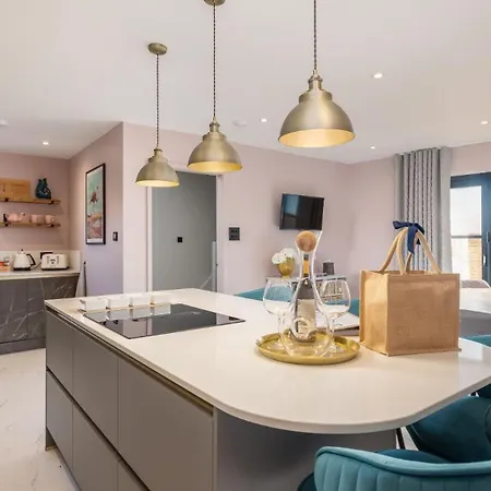 Dom wakacyjny Dovecote House - Luxury Town House - Dog Friendly