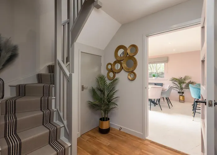 Dovecote House - Luxury Town House - Dog Friendly *