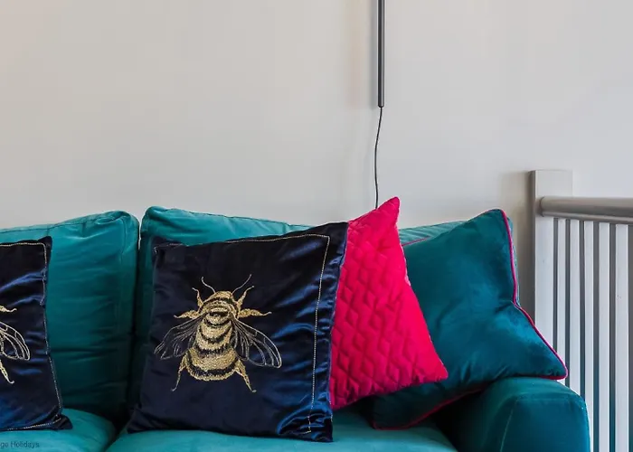 Dovecote House - Luxury Town House - Dog Friendly *