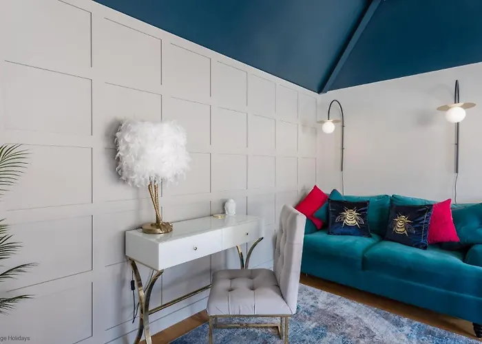 Dovecote House - Luxury Town House - Dog Friendly Holiday home York