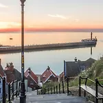 Dovecote House - Luxury Town House - Dog Friendly Feriehus *