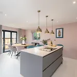 Dovecote House - Luxury Town House - Dog Friendly York