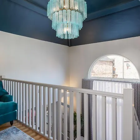 Dovecote House - Luxury Town House - Dog Friendly